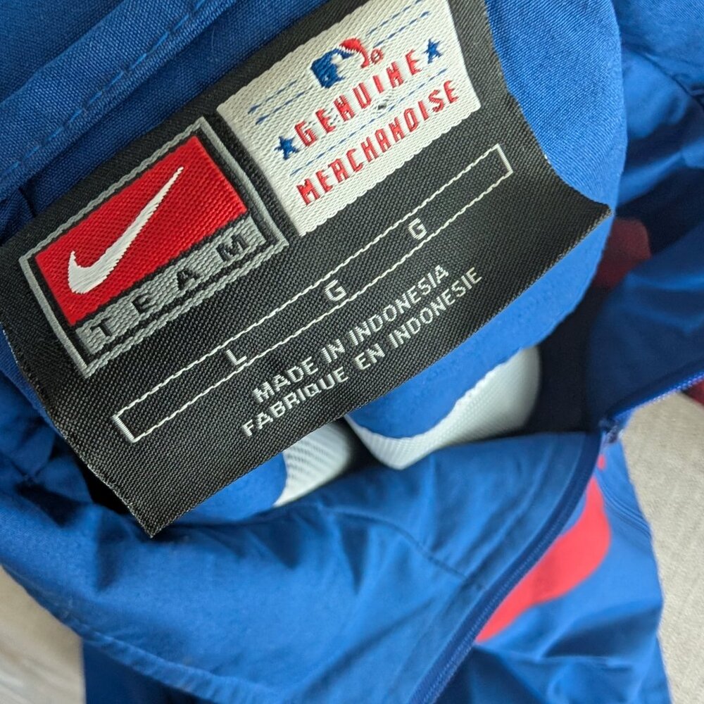 Nike Genuine Cubs Bomber Jacket - Picture 2 of 7